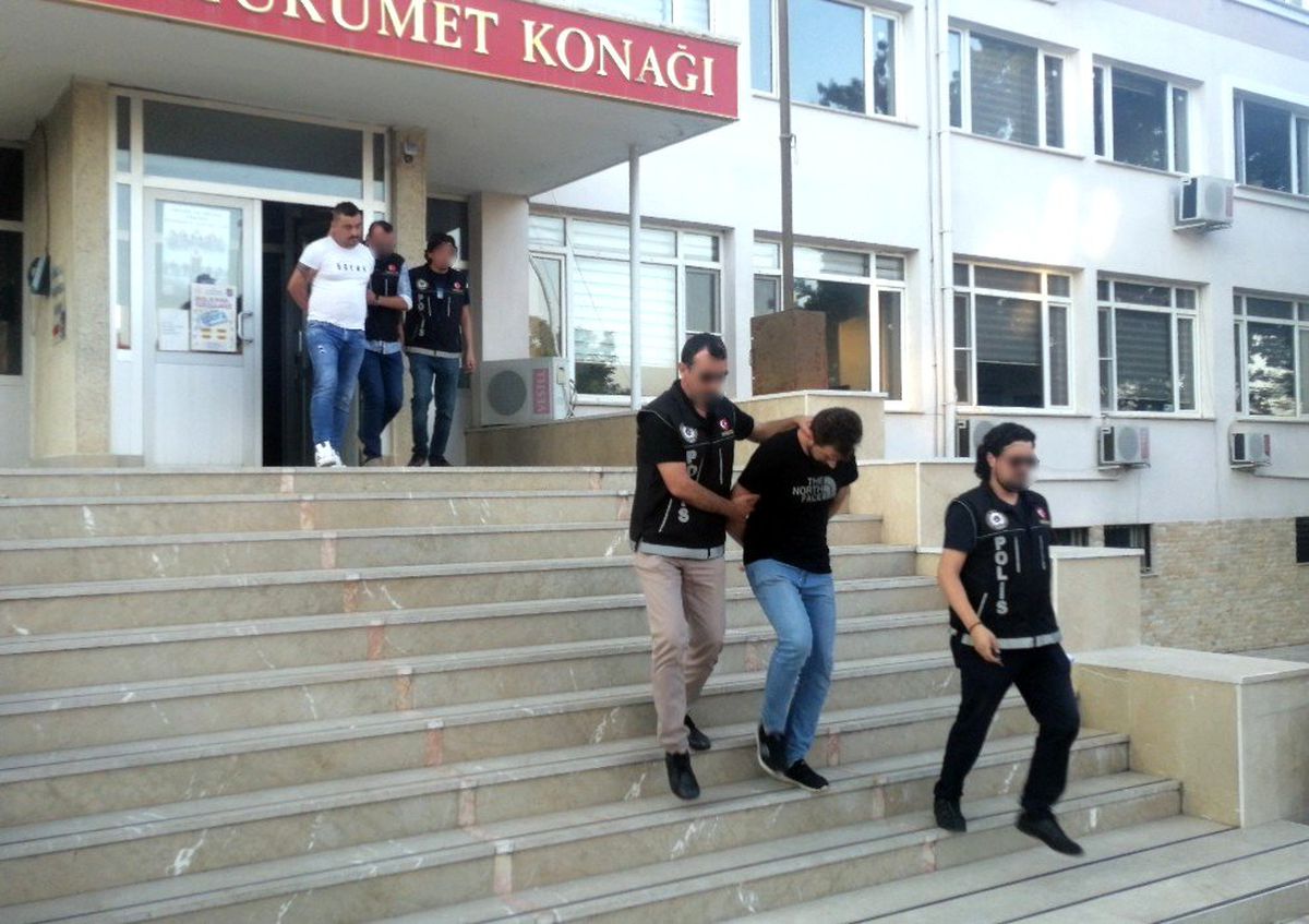 93 kilo esrarla yakalanan şahıslardan ikisi tutuklandı