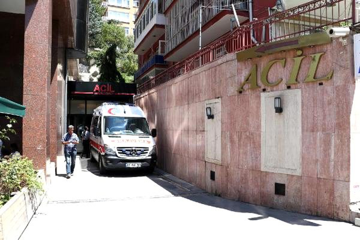 AK Parti\'li Özkan, Eskişehir\'de kaza geçirdi
