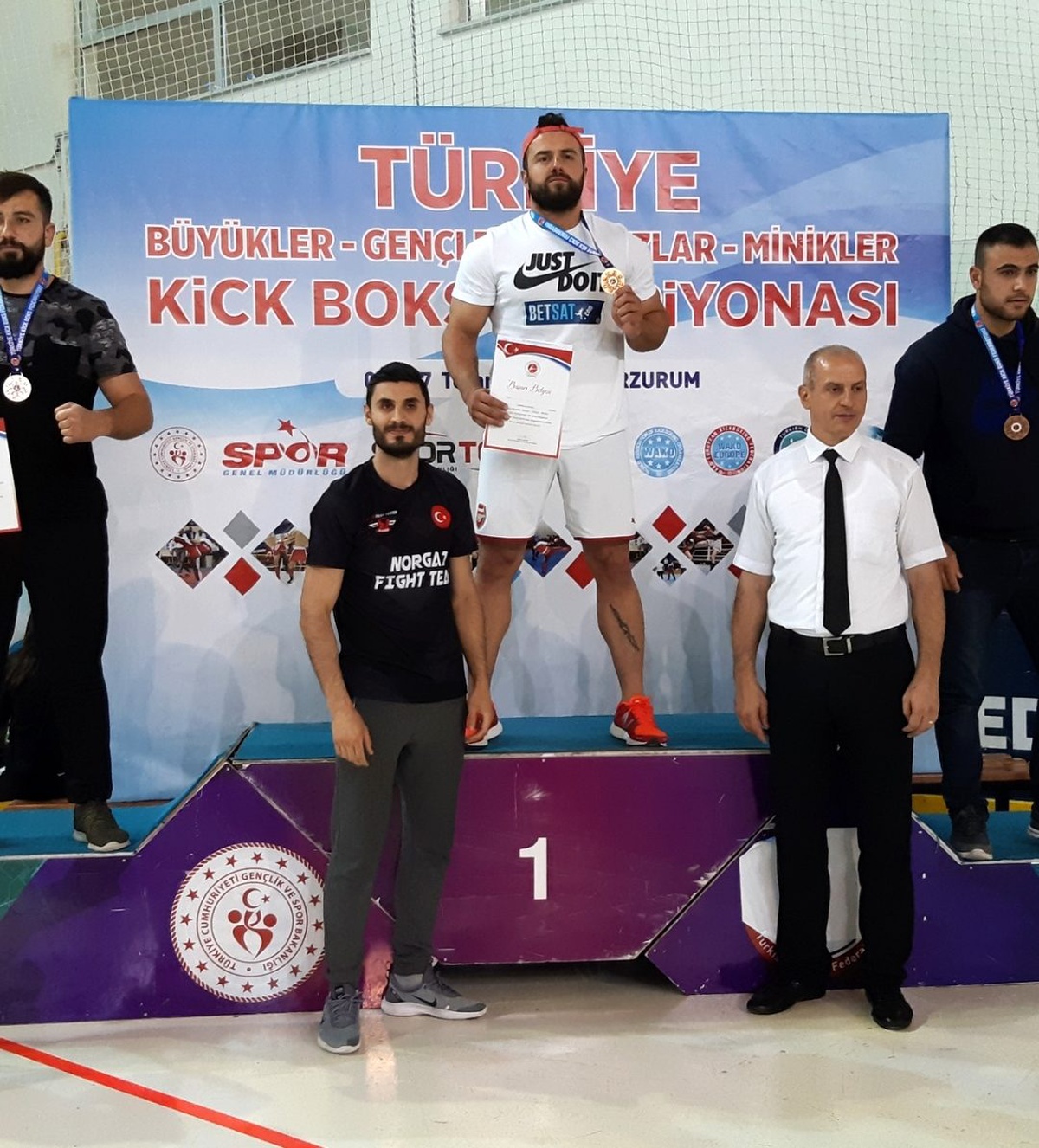 Aşılması çok zor bir kariyer toplamda 40 defa Türkiye şampiyonluğu