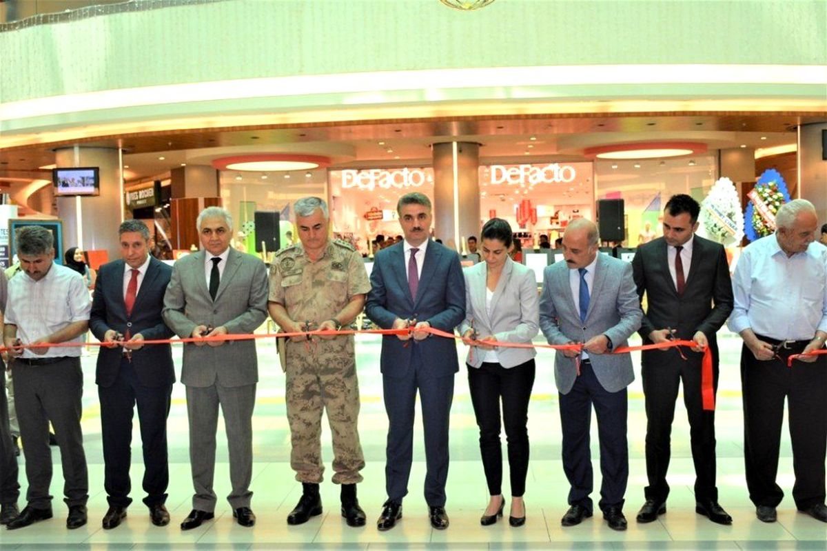 AVM\'de "Muhacirden Ensar\'a,15 Temmuz 2" sergisi açıldı