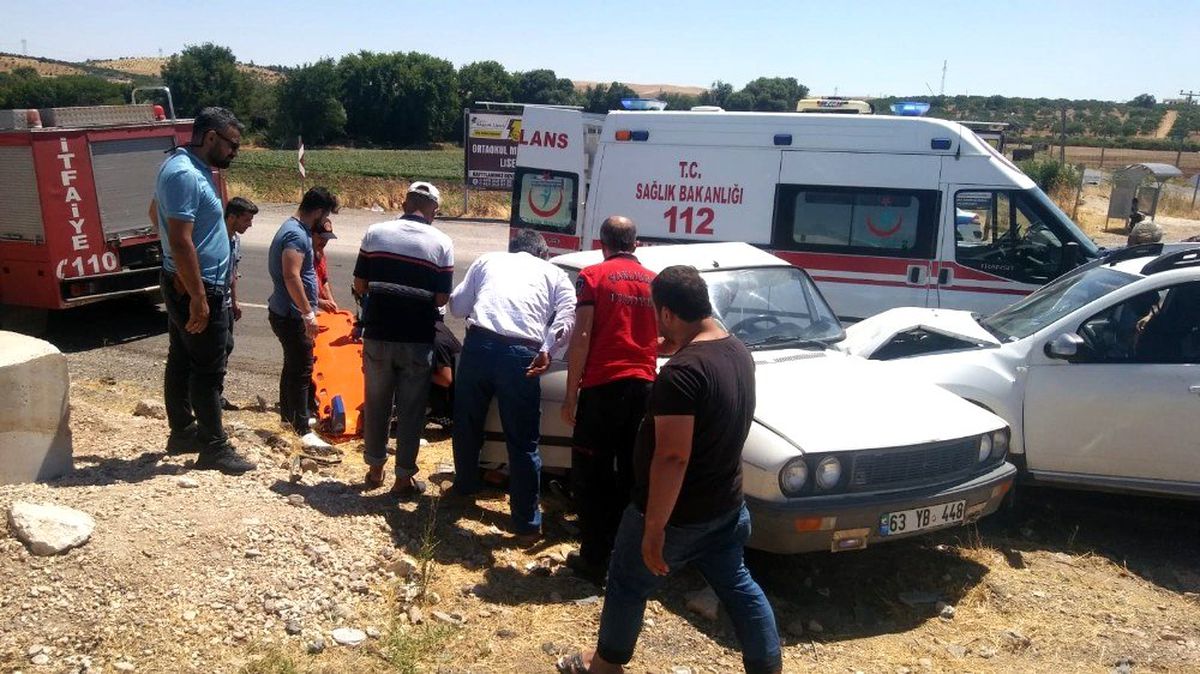 Bozova\'da trafik kazası: 4 yaralı