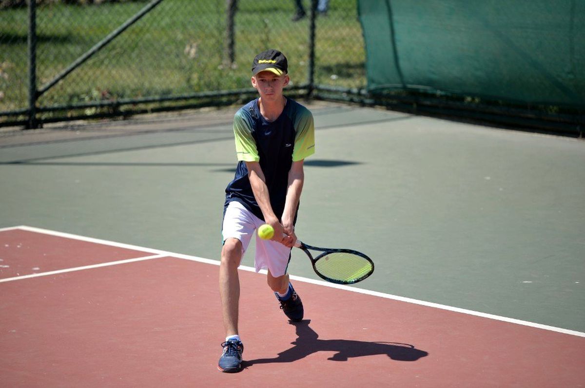 Bursa\'da 16 Yaş Tenis Yaz Kupası başladı