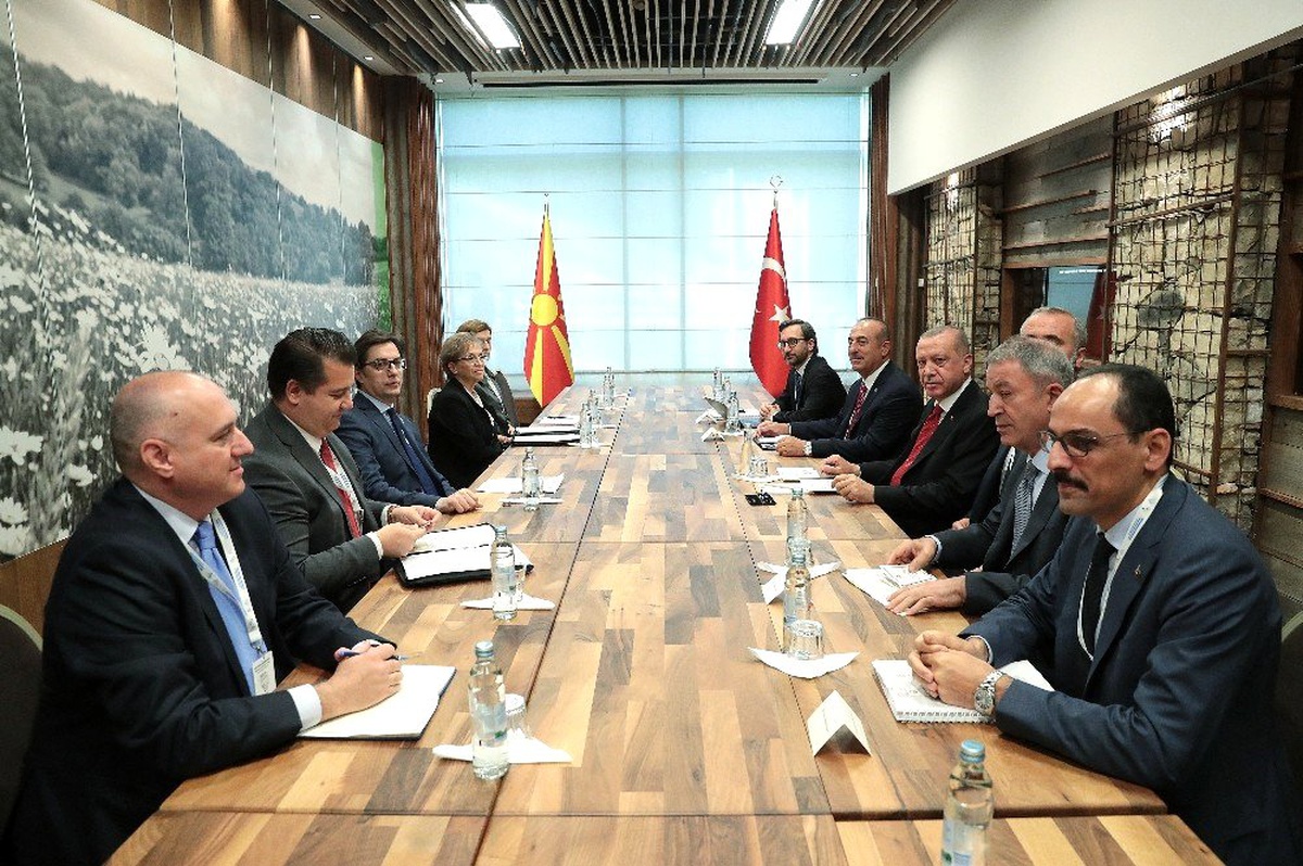 Cumhurbaşkanı Erdoğan, Kuzey Makedonya Cumhurbaşkanı Pendarovski ile görüştü
