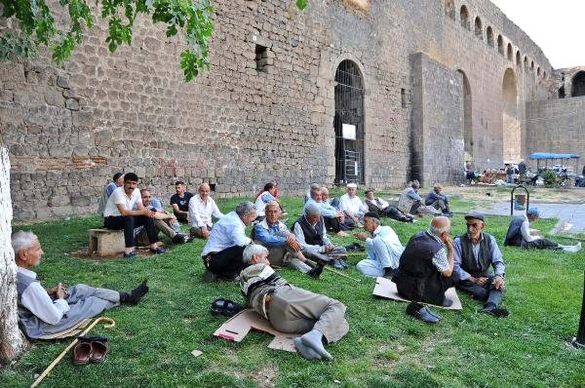 Diyarbakır\'da termometre 44 dereceyi gösterdi