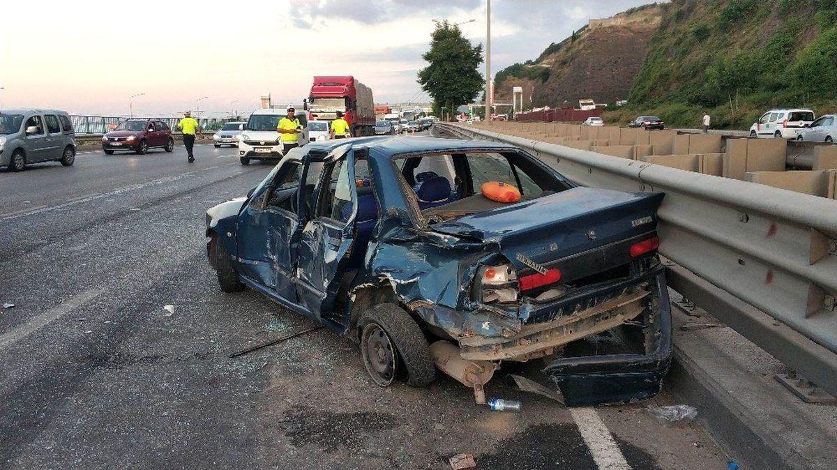 Düğün konvoyunda kaza: 2 yaralı