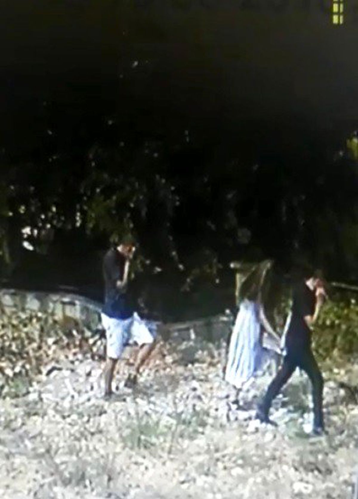 Hırsızlar kameraya yakalandı