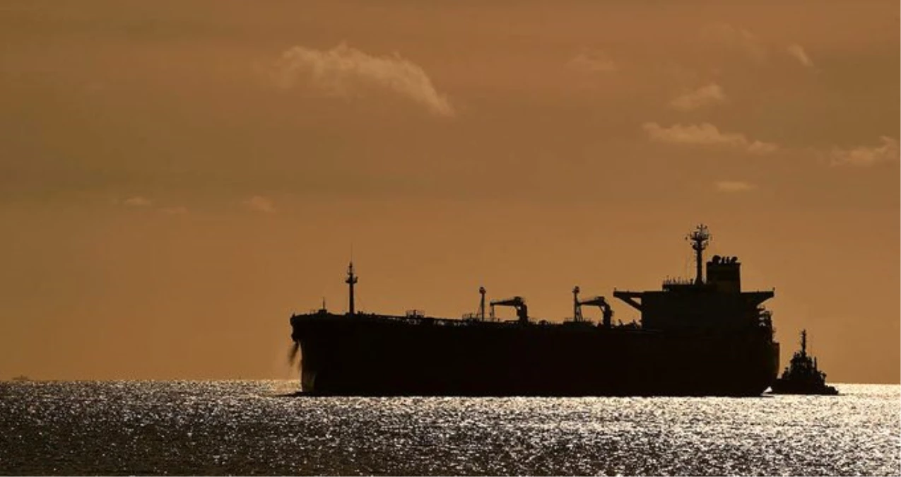 "İngiliz gemisi İran tehdidi sebebiyle Suudi limanına sığındı" iddiası