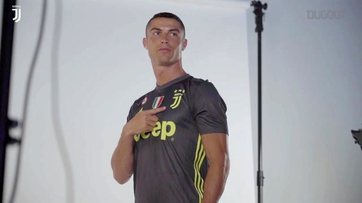 Sahne arkasında: Ronaldo’nun Juventus’taki ilk fotoğraf çekimi
