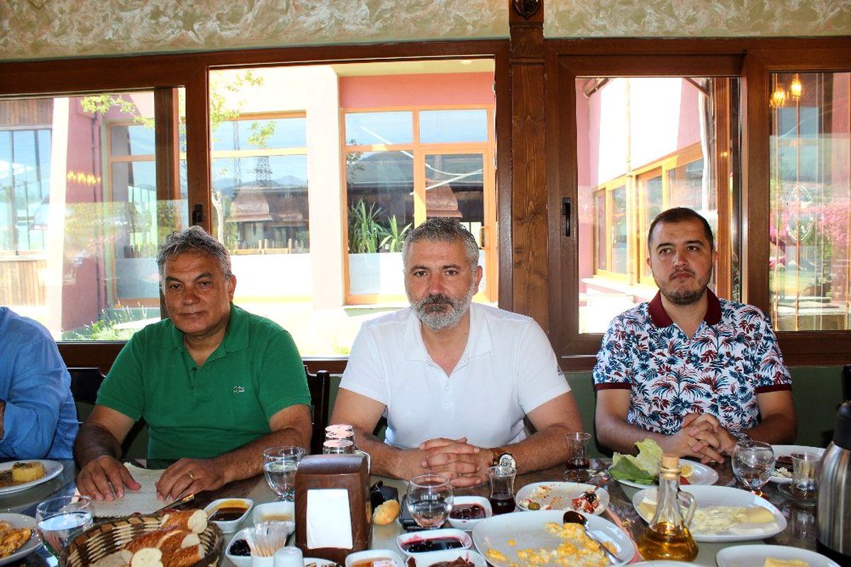 Kapiz: "Mücadeleci futbolculardan oluşan bir takım kuracağız"
