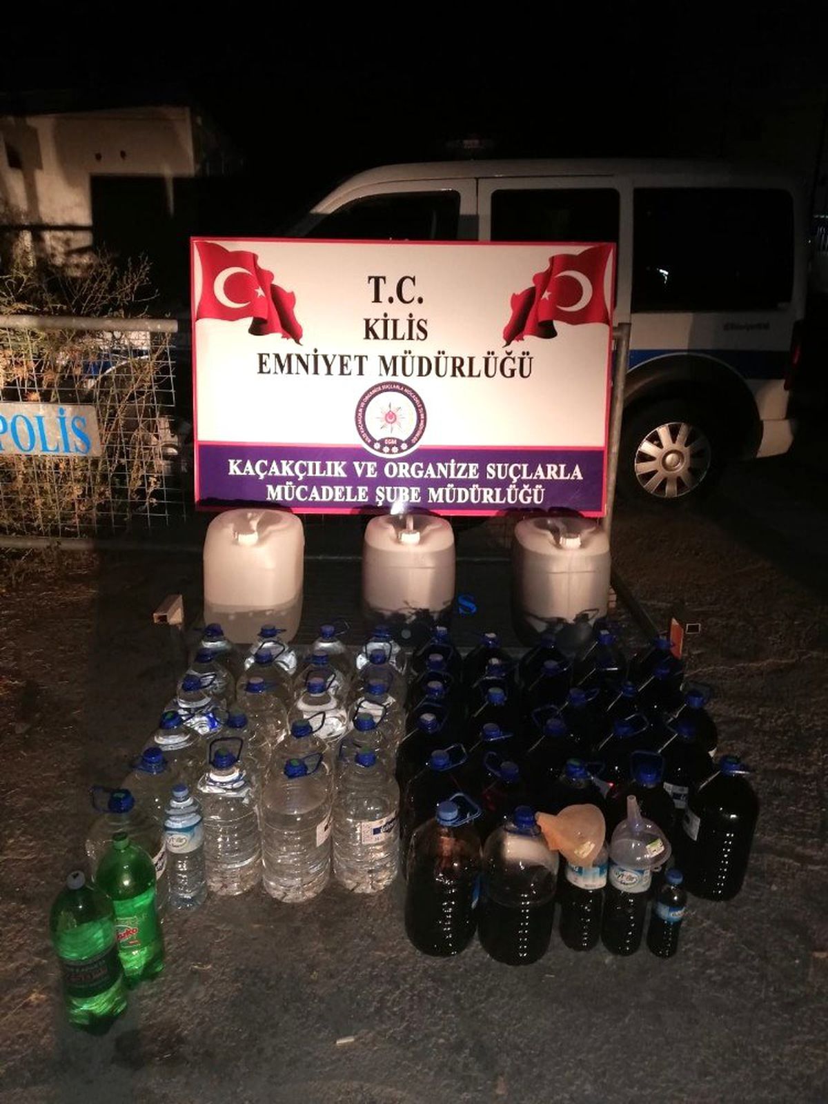 Kilis\'te kaçak içki operasyonu