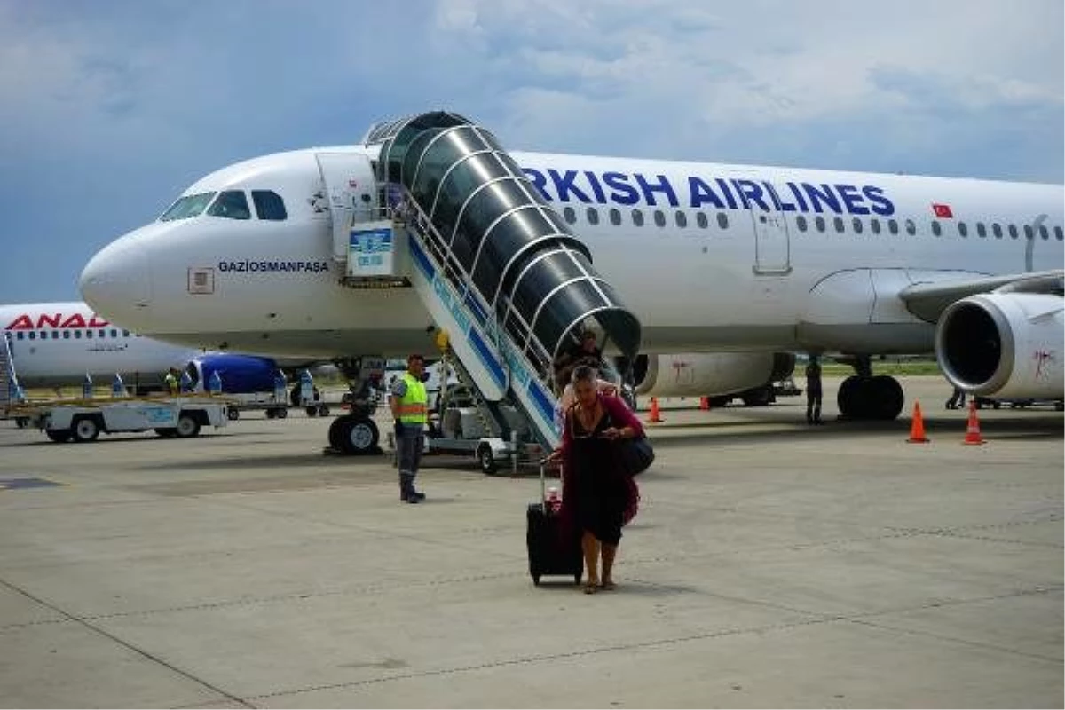 Koca Seyit Havalimanı\'nda yolcu sayısı, 6 ayda yüzde 31 azaldı