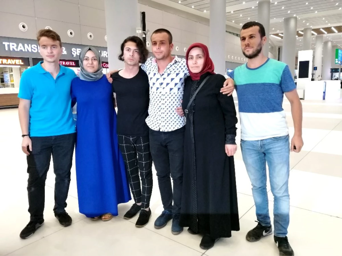 Libya\'da serbest bırakılan 6 Türk İstanbul\'a geldi