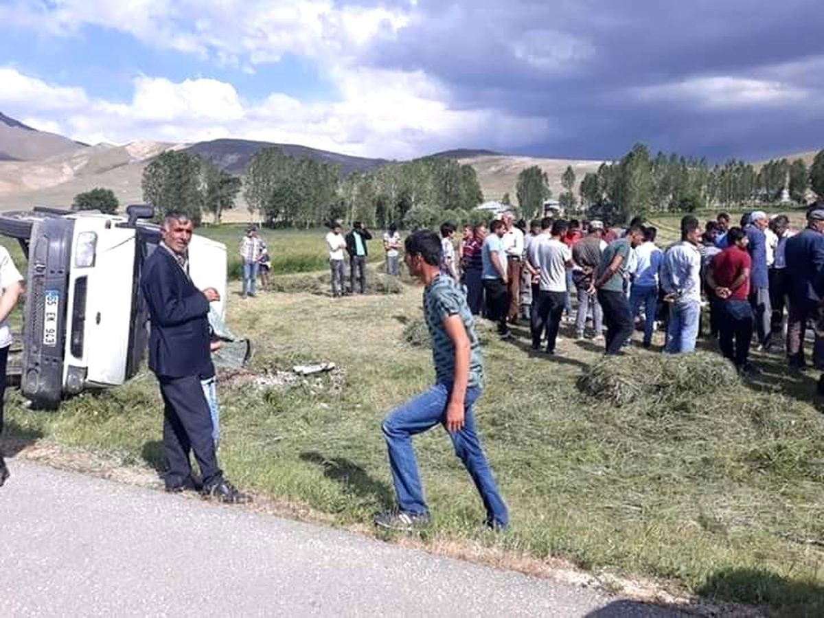 Özalp\'ta trafik kazası; 6 yaralı