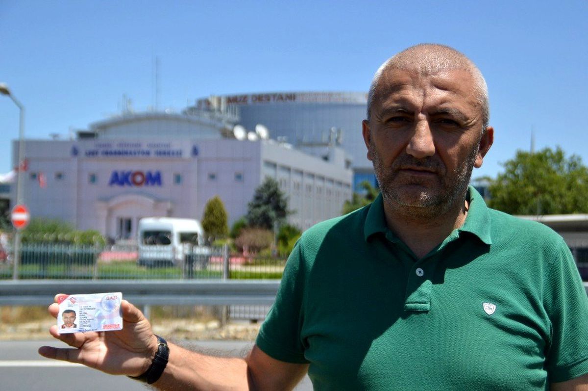 (ÖZEL) AKOM\'un önünde darbeci askerlerce vurulan 15 Temmuz Gazisi Musa İlhan, o geceyi anlattı