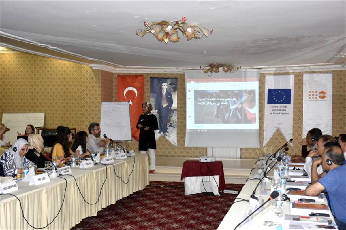 Sağlık çalışanlarına, "Üreme Sağlığı Yöntemleri Danışmanlık Eğitimi"