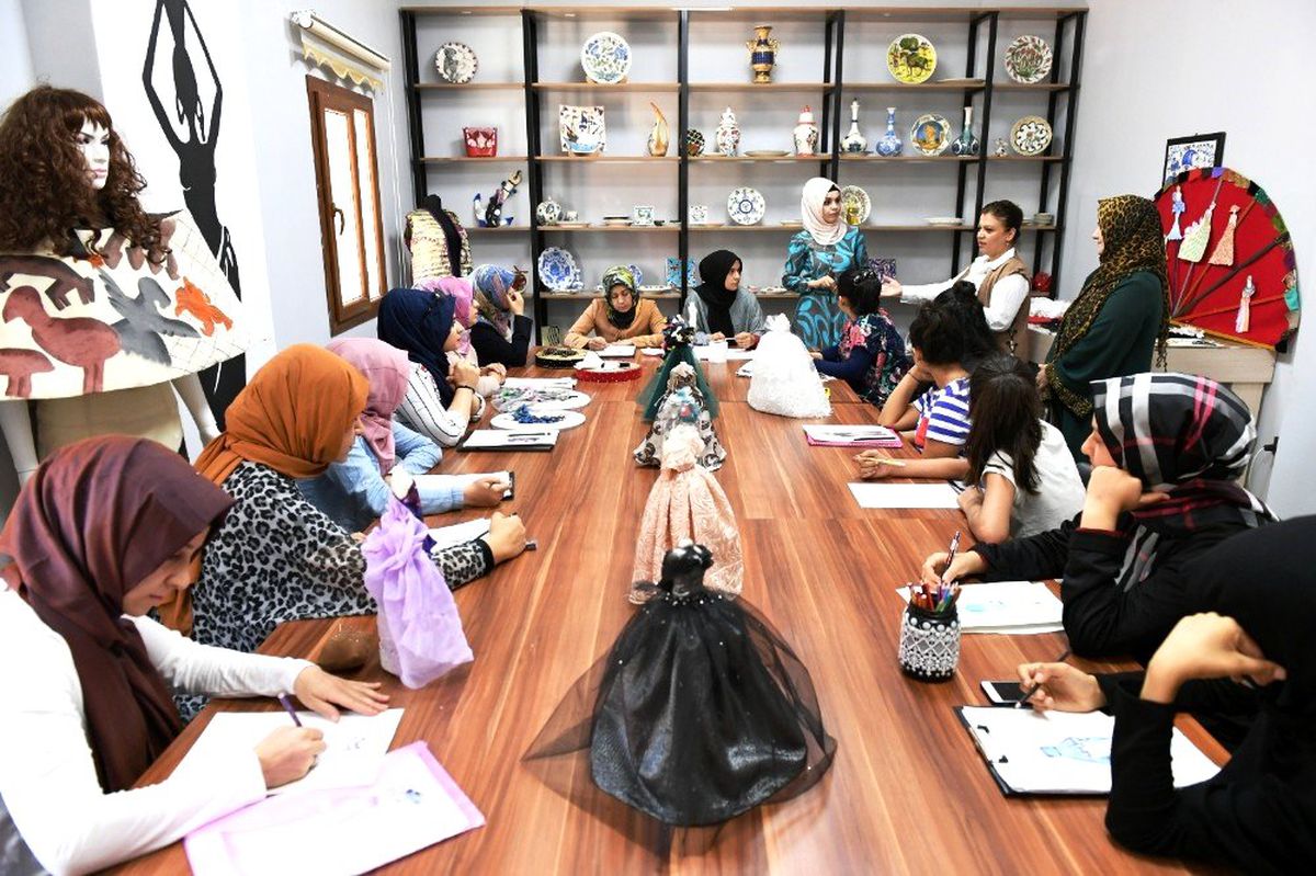 Şanlıurfa\'da moda tasarım kursu ilgi gördü
