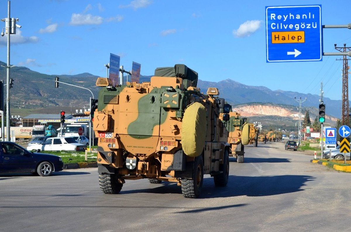 Sınıra 150 araçlık askeri sevkiyat