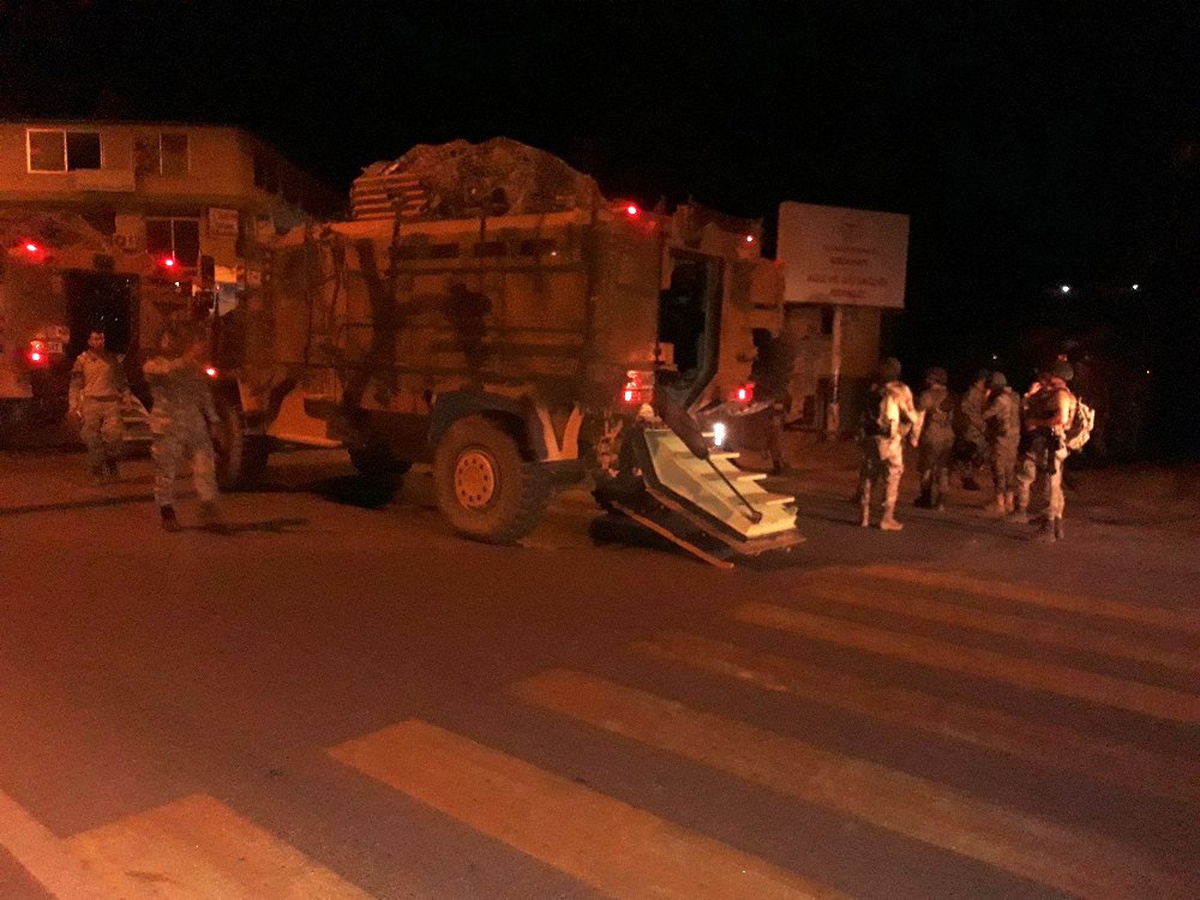 Suriye sınırına gece yarısı sevkıyatı