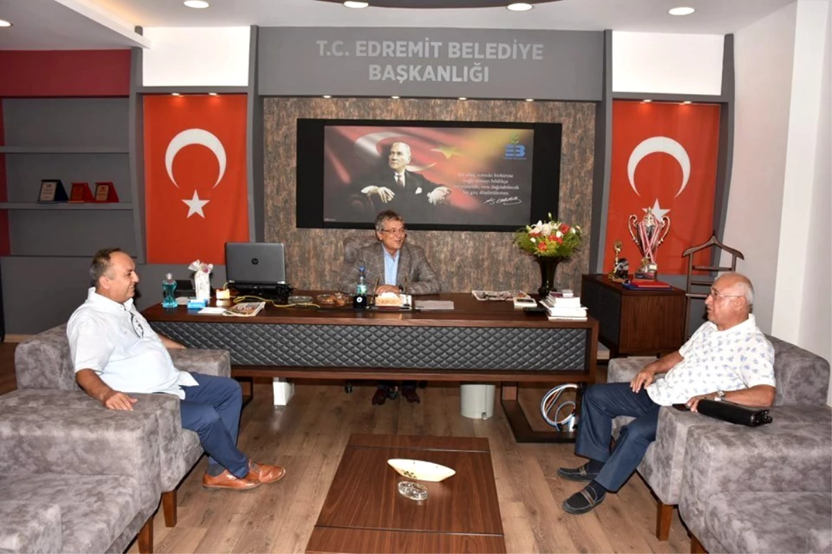 TBMM eski Başkanı Cemil Çiçek Edremit Belediye Başkanı Hasan Arslan\'ı ziyaret etti