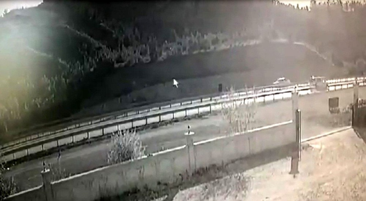 Tosya\'da 3 kişinin yaralandığı cip kazasında kameralara yansıdı