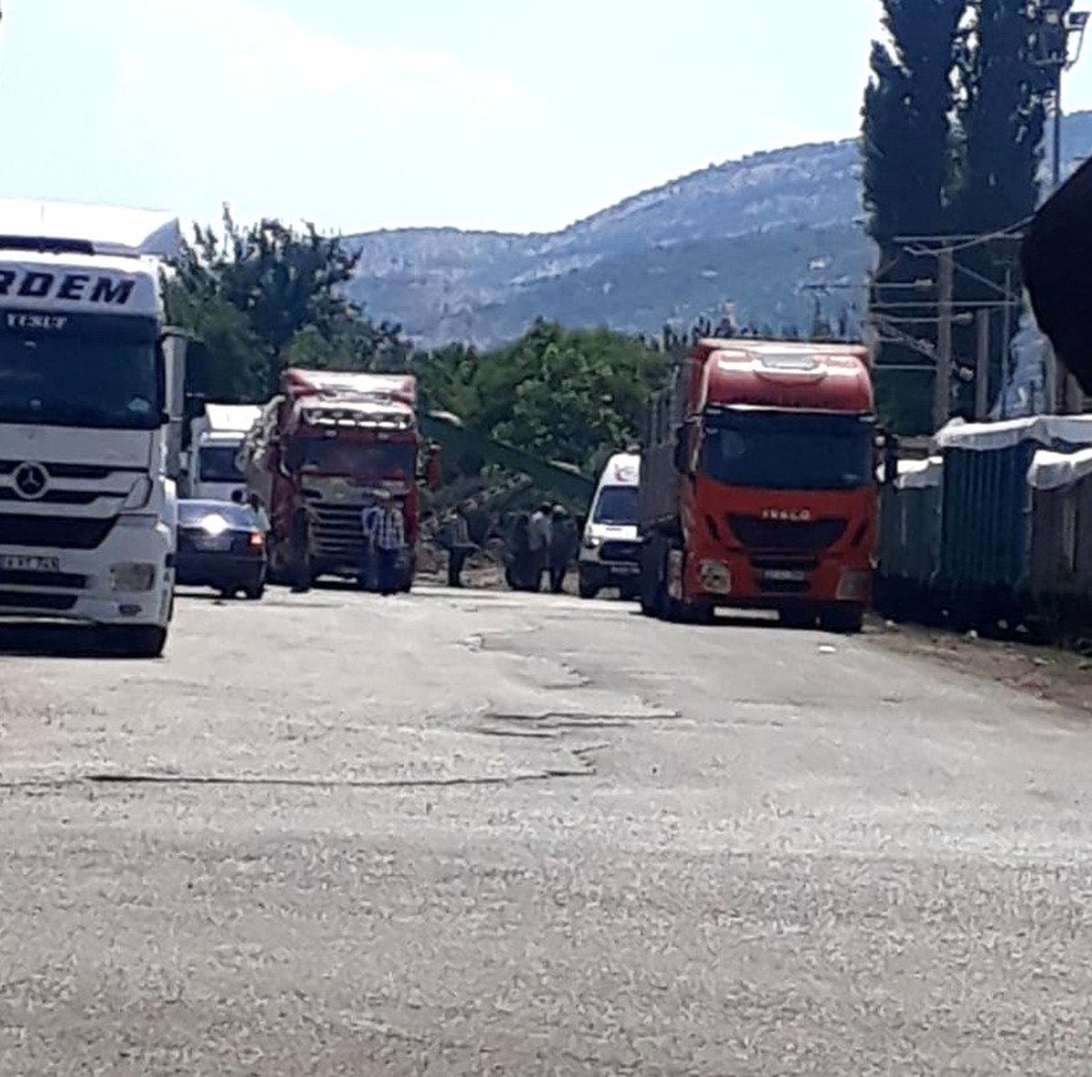 Tren vagonundan düşen işçi yaralandı