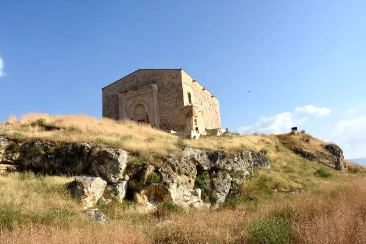 Uçurumun kıyısındaki 839 yıllık tarih; Divriği Kale Camisi