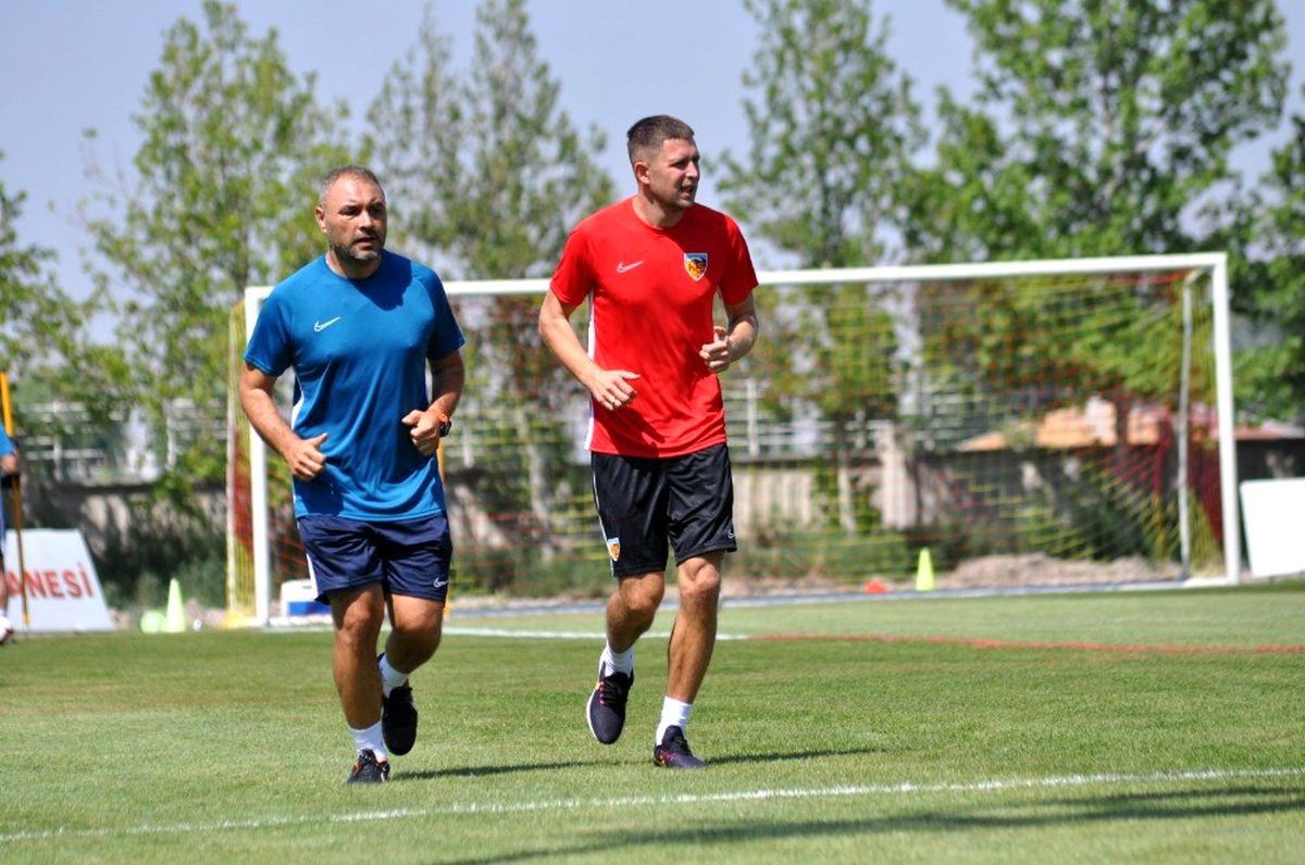 Artem Kravets antrenmana katıldı