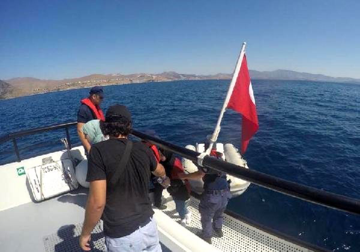 Bodrum\'da 8 kaçak göçmen ve 1 Suriyeli organizatör yakalandı