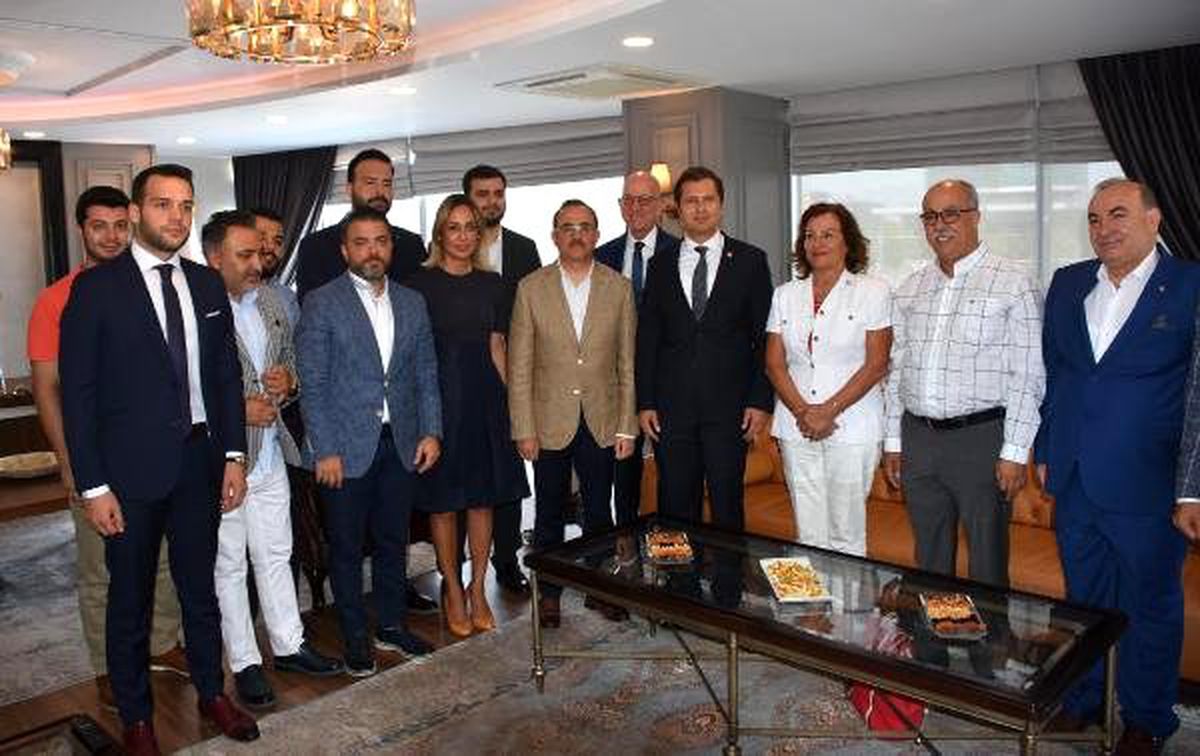 CHP İl Başkanı Deniz Yücel\'den AK Parti\'ye ziyaret