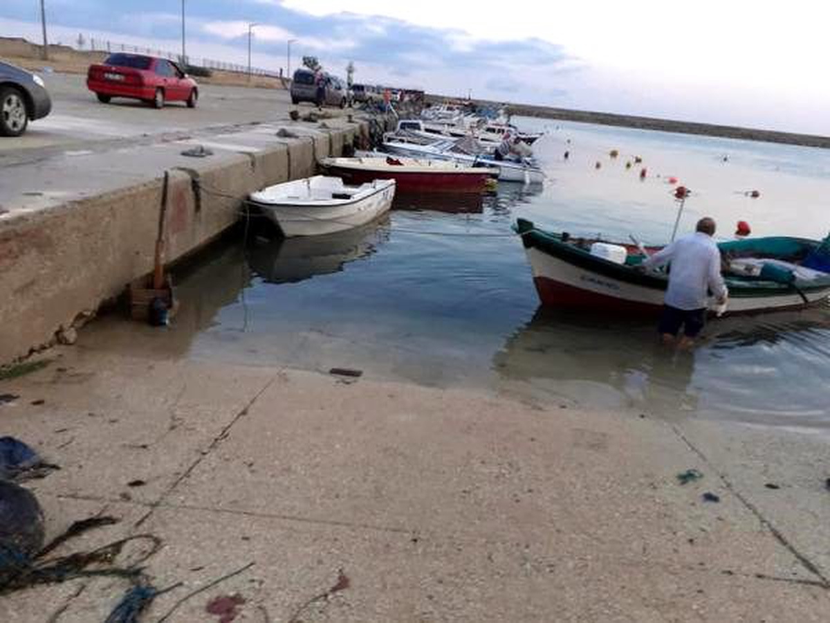 Enez\'de dolu ve fırtına etkili oldu