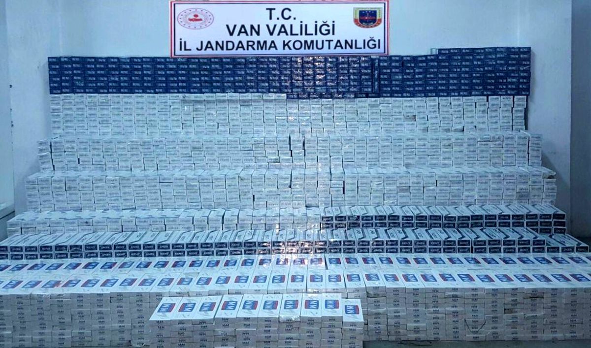 Erciş\'te 19 bin 430 paket kaçak sigara ele geçirildi