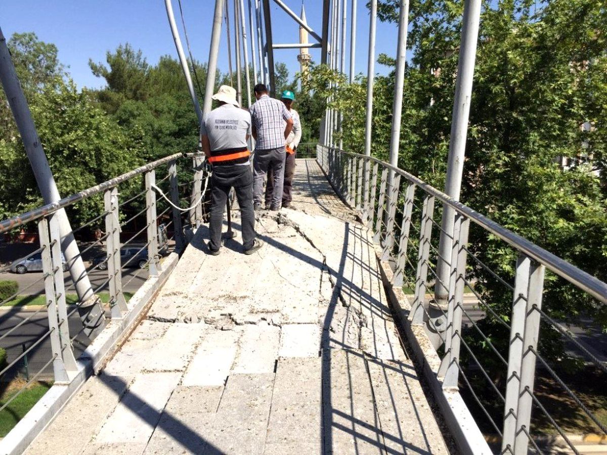 Hasar gören üstgeçitte onarım çalışması