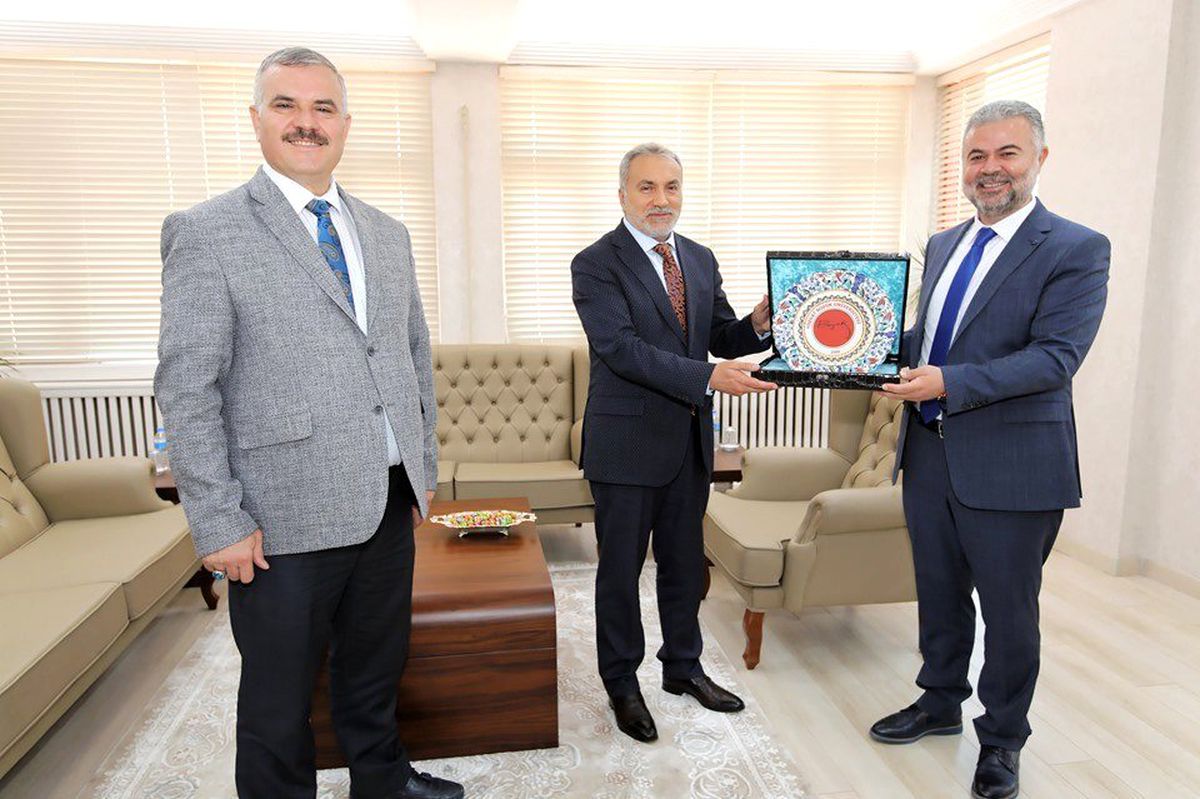 İki komşu il arasında üniversite iş birliği
