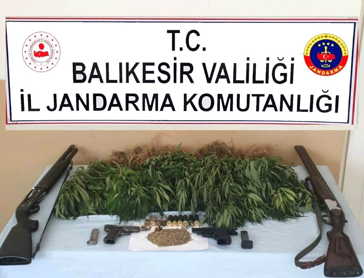 Jandarmadan uyuşturucuya geçit yok
