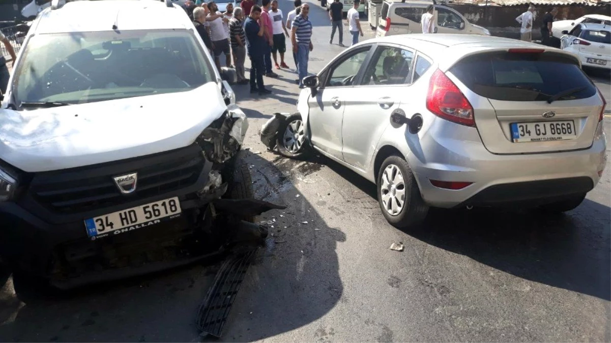 6 araca hasar veren alkollü sürücü, mahalleli tarafından tekme tokat darp edildi!