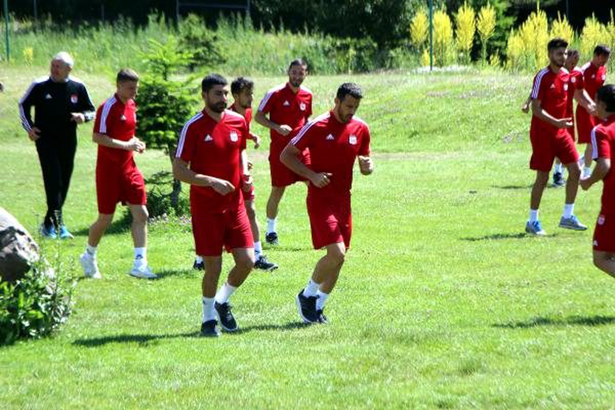 Sivasspor\'un Bolu kampı sürüyor
