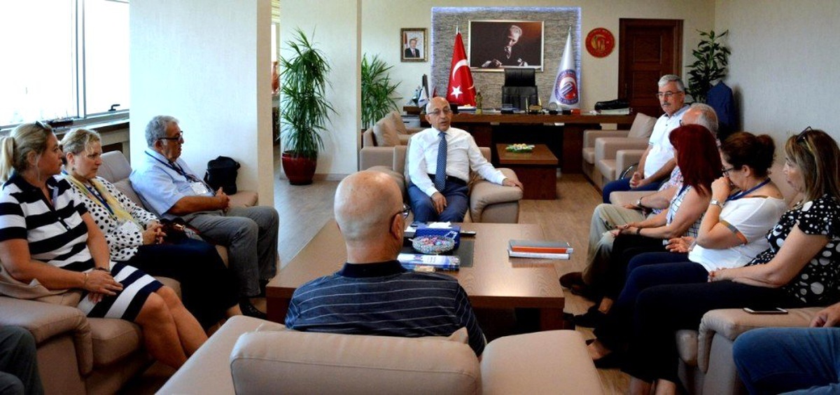 Yaz Bilim Kampı Proje Ekibinden Rektör Murat\'a ziyaret