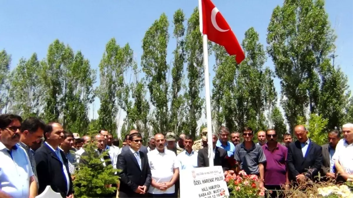 15 Temmuz Şehidi Hamuryen, mezarı başında anıldı