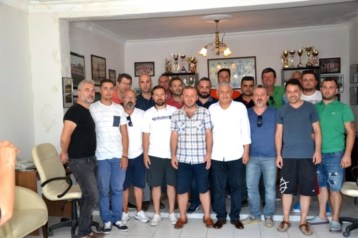 Ayvalıkgücü Belediyespor\'da görev bölümü