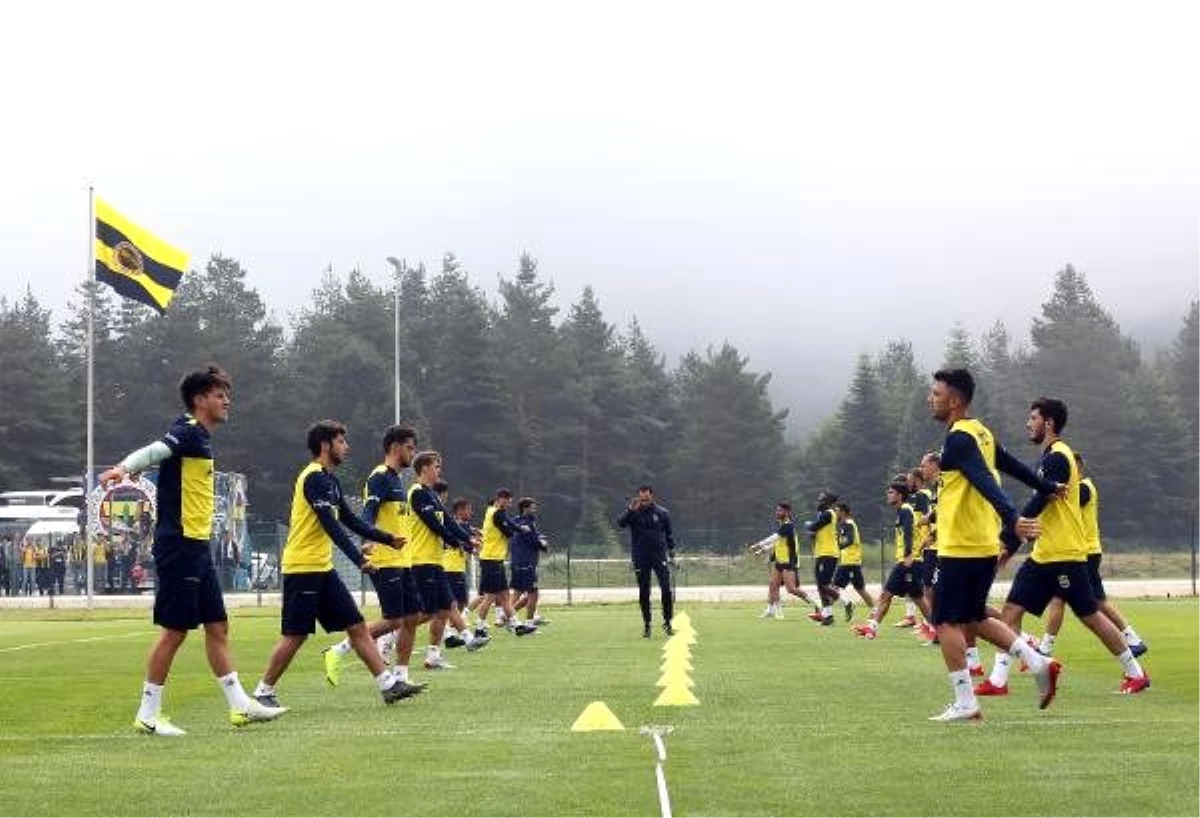 Fenerbahçe\'de hazırlıklar sürüyor