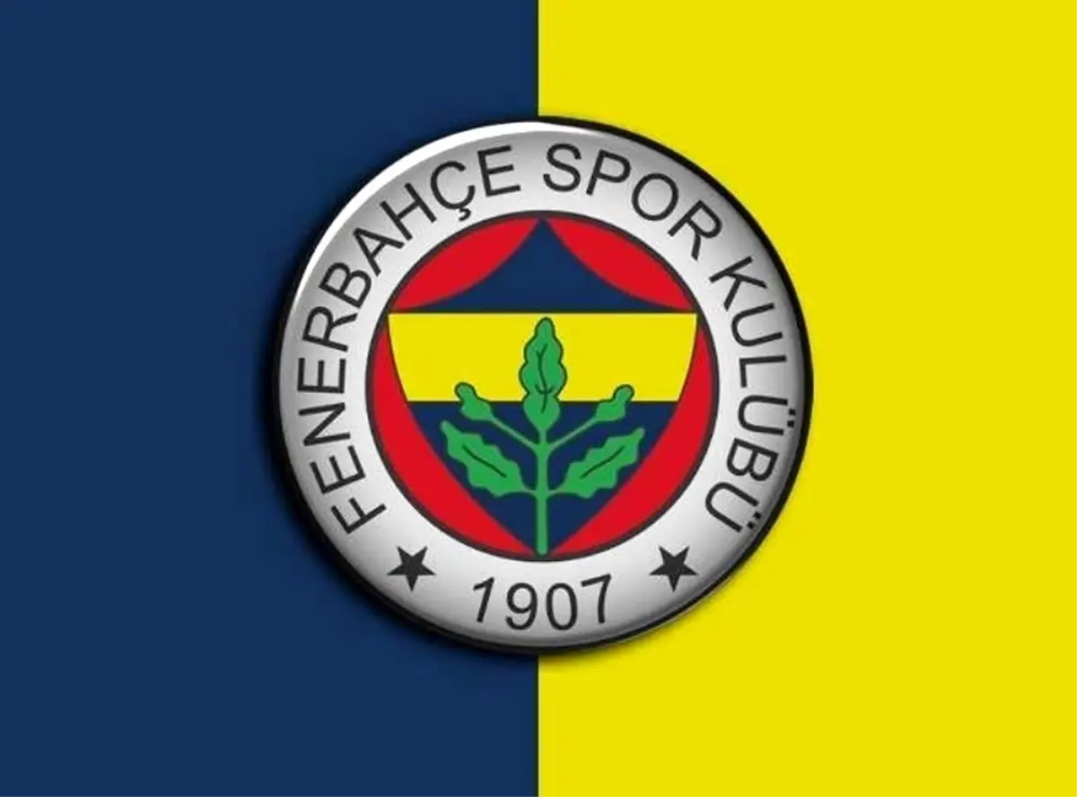 Fenerbahçeli futbolcular hakem seminerine katıldı