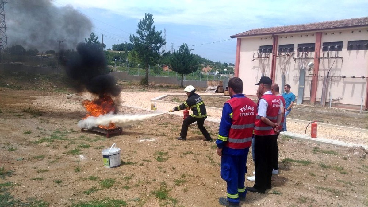 İtfaiye Müdürlüğü\'nden trafo merkezinde tatbikat
