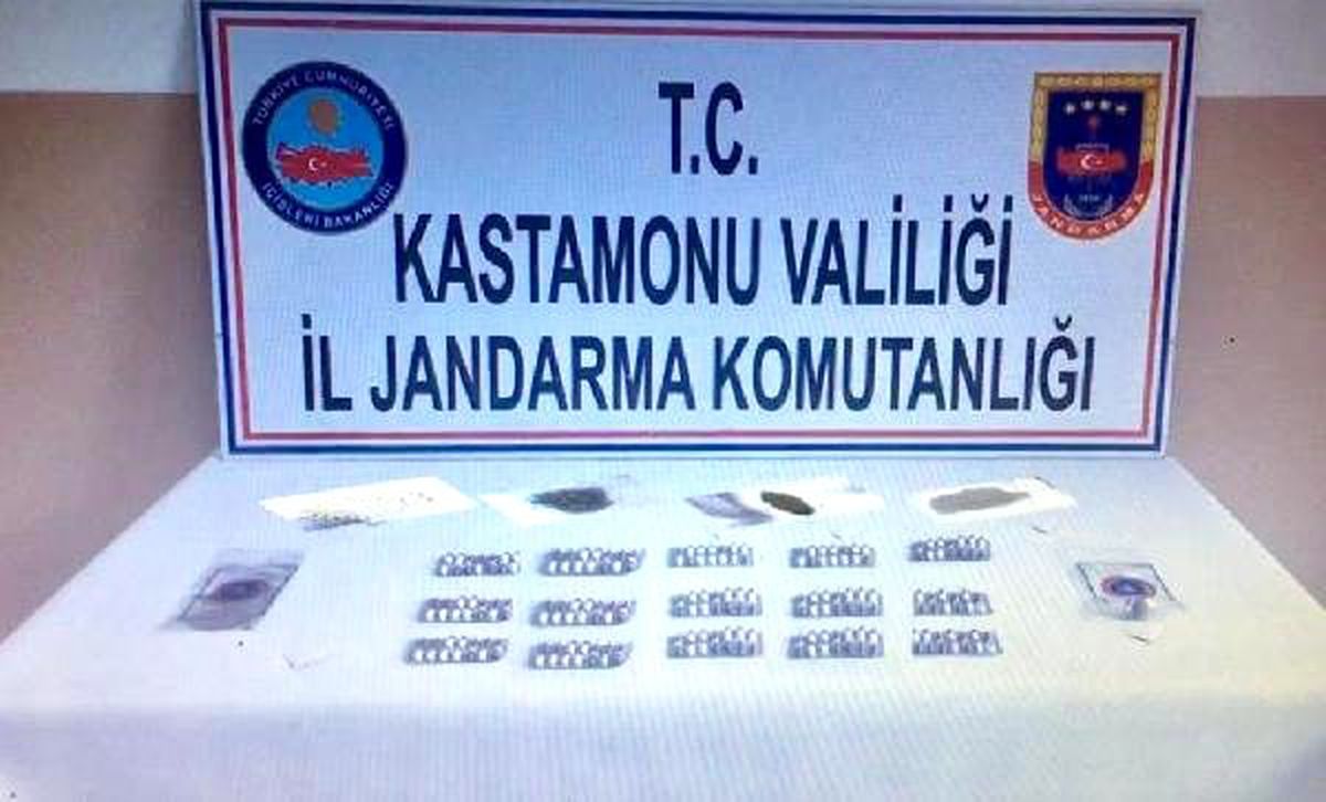 Kastamonu\'da zehir tacirlerine operasyon: 10 tutuklama