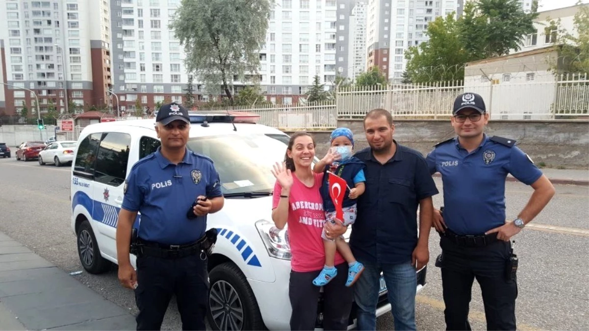 Lösemili minik Ural\'a polis amcalarından moral ziyareti