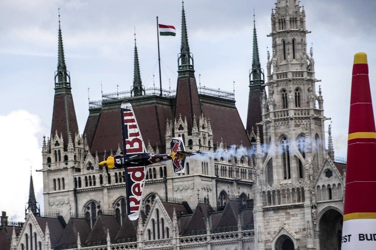 Red Bull Air Race\'te heyecan dorukta: \'son iki yarış\'