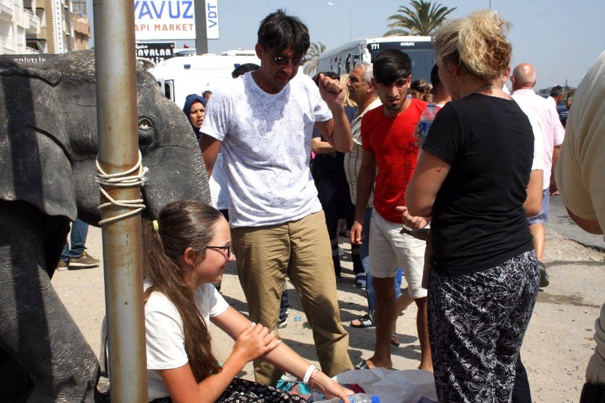 Rus turistler yaralı