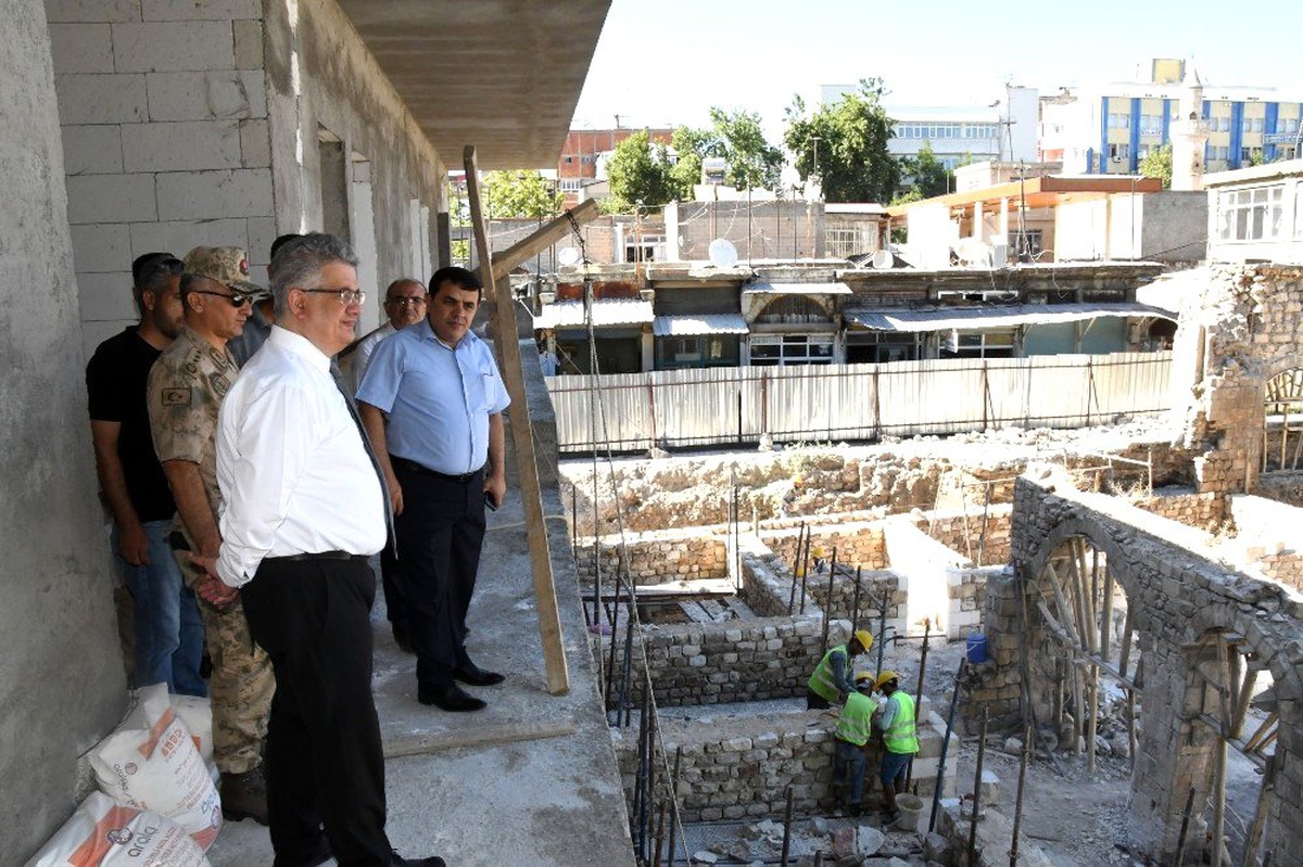 Tarihi Tuz Hanı inşaatı hızla yükseliyor