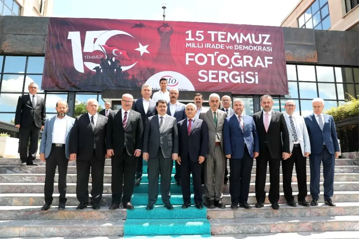 "15 Temmuz Milli İrade ve Demokrasi Fotoğraf Sergisi" ATO\'da açıldı