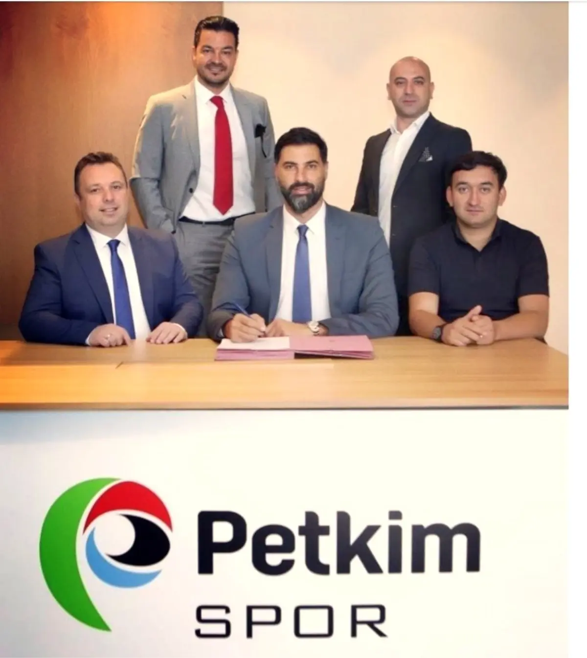 Arda Vekiloğlu, Petkim Spor\'da imzayı attı