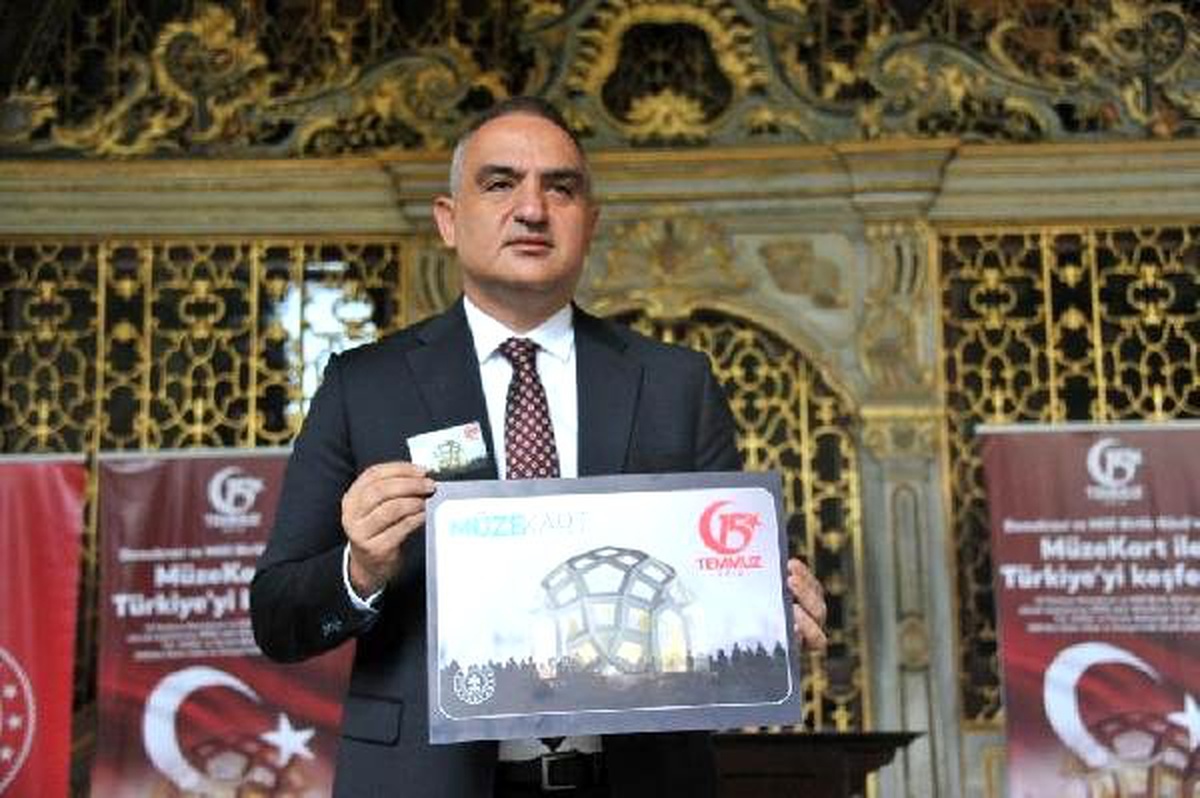 Bakan Ersoy, 15 Temmuz temalı Müzekart\'ın  tanıtımını yaptı